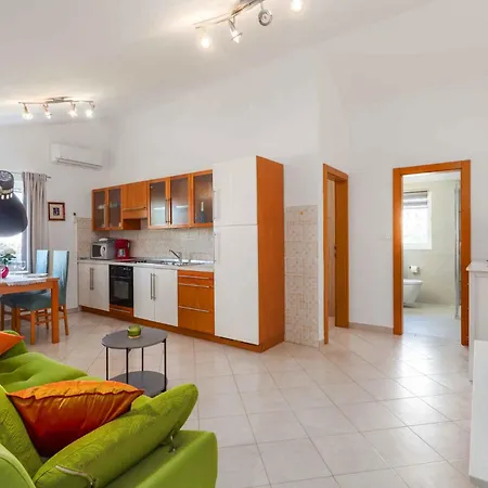 Apartment In Porec/istrien 10277