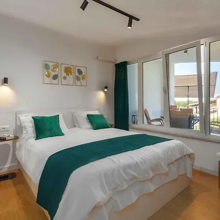 In Porec/istrien 10277 Apartment