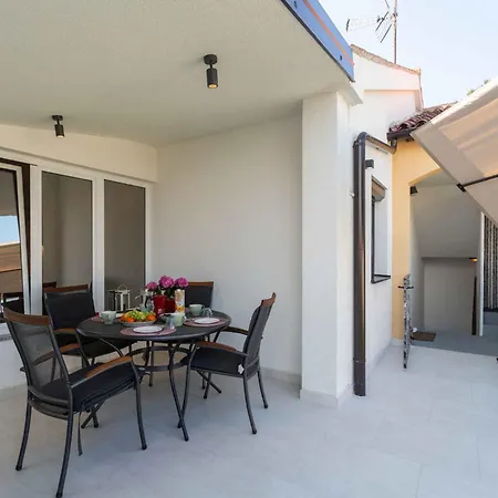 In Porec/istrien 10277 Apartment